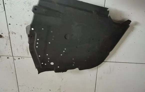 BMW 3 E90 E91 Engine splash shield/under tray 