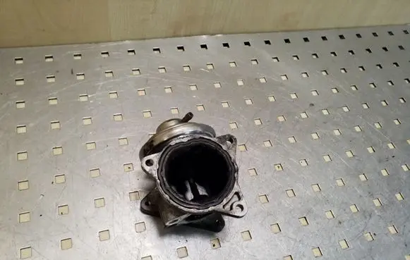Skoda Superb B6 (3T) EGR valve 038129637D 038131501AN