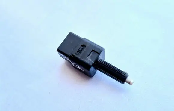 Nissan Juke I F15 Brake pedal sensor switch