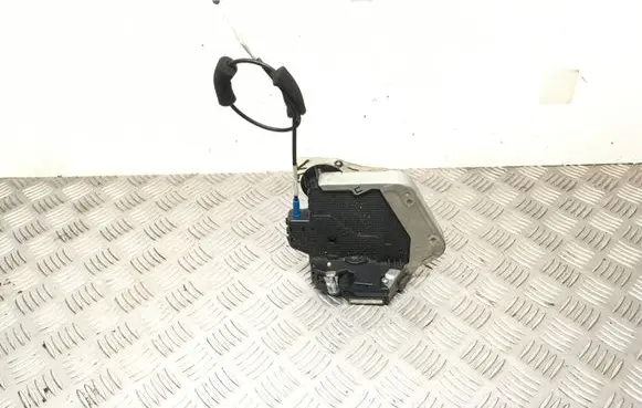 Lexus IS 220D-250-350 Rear door lock U46C2216 6C2216