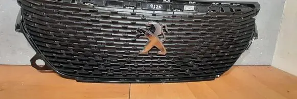 Peugeot 2008 II Front grill 9826326680 29922441