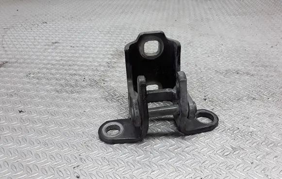 Saab 9-3 Ver2 Front door lower hinge 