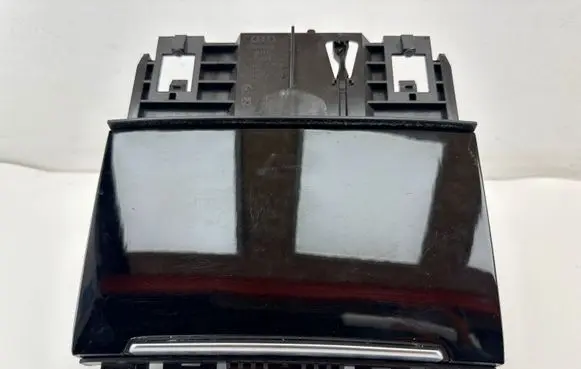 Ashtray (front)