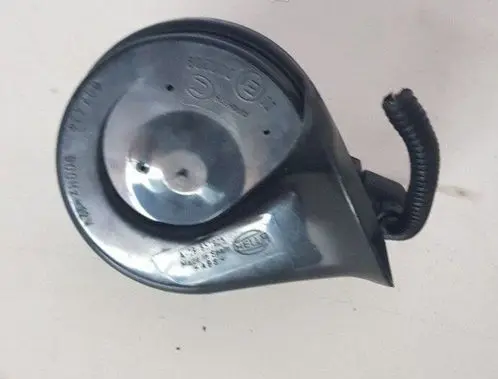 Volkswagen Touareg I Horn signal 7L0951223
