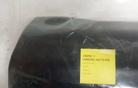Jeep Grand Cherokee WL Tow hook cap/cover C22219E1 6XP93TRMAD
