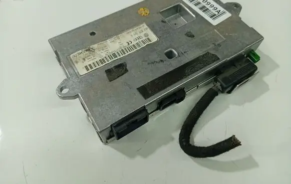 Audi A8 S8 D3 4E GPS navigation control unit/module 4E0035729A