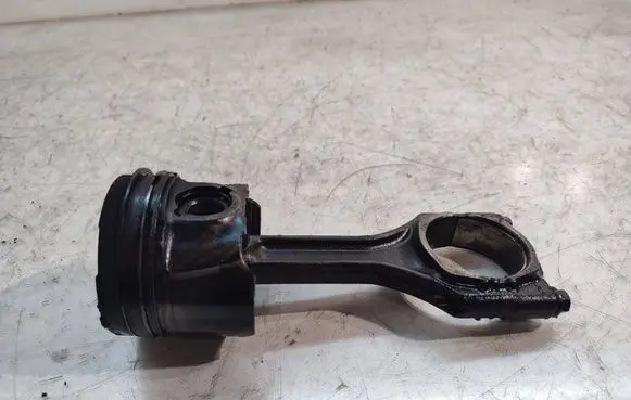 Opel Insignia B Piston with connecting rod