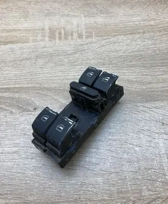 Volkswagen PASSAT B6 Electric window control switch 1K4959857