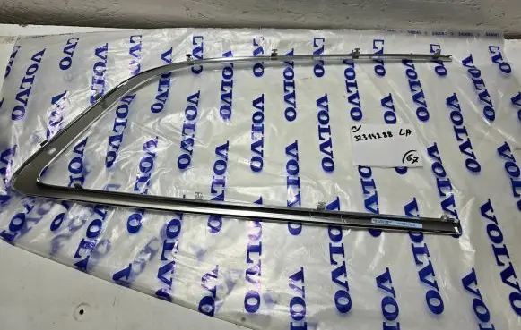 Volvo V60 Rear side glass trim 32314288
