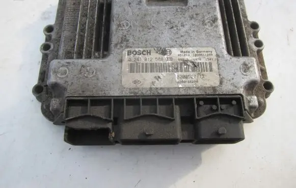 Renault Laguna II Engine control unit/module 8200527713