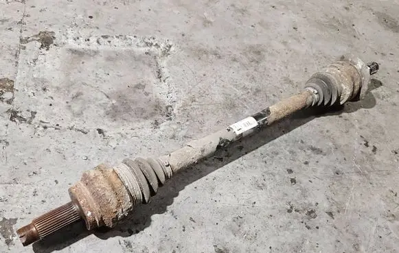 BMW X5 E70 Rear driveshaft 105381
