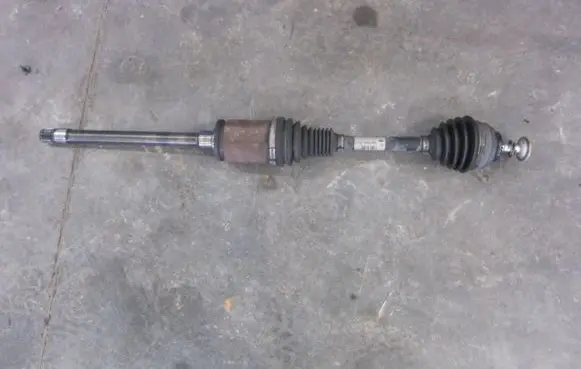 BMW 3 F30 F35 F31 Front driveshaft 7597694