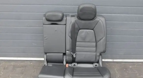 Porsche Cayenne (9Y0 9Y3) Second row seats 