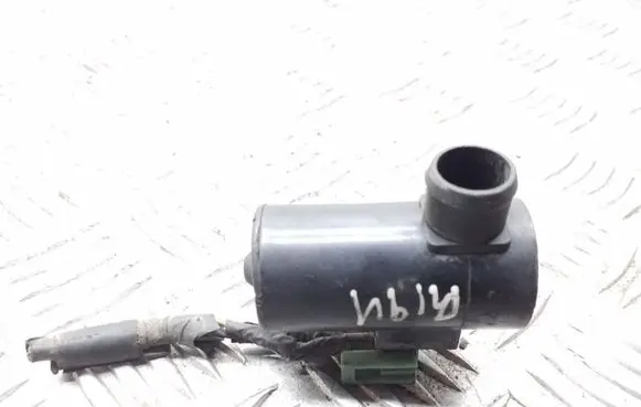 Mazda 3 I Windscreen/windshield washer pump