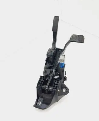 Ford Fusion II Pedal assembly DG9C9F836AC A1429092419