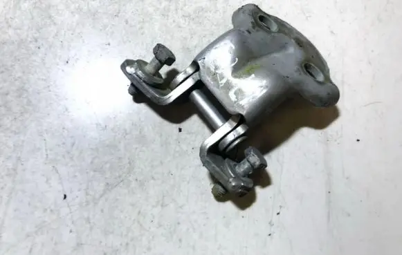 Mitsubishi Carisma Front door upper hinge