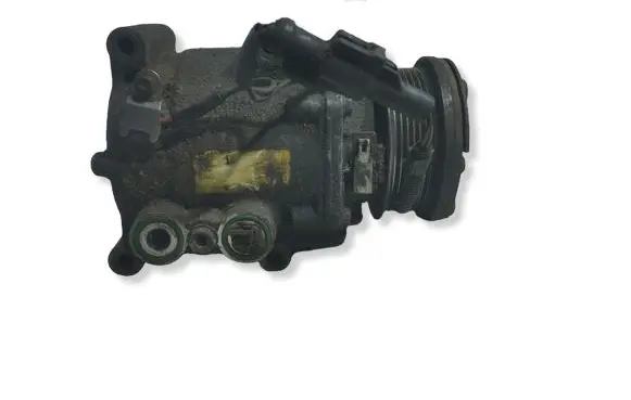 Ford Focus Air conditioning (A/C) compressor (pump) 1076012