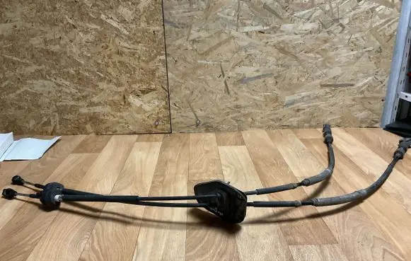 Honda FR-V Gear shift cable linkage 