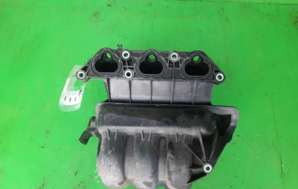 Volkswagen Polo Intake manifold