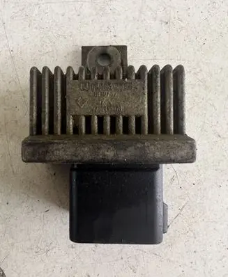 Renault Megane II Glow plug pre-heat relay 7701113078