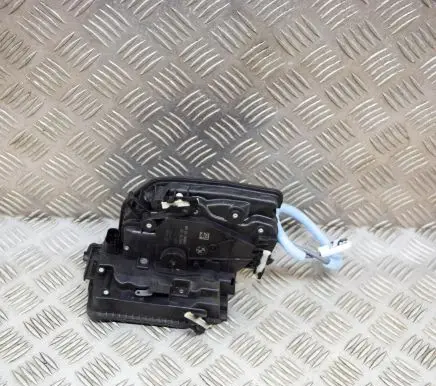 BMW X3 G01 Front door lock 9492100
