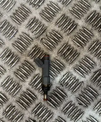 Toyota C-HR I Fuel injector 232500T110