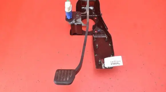 Ford Mondeo MK IV Accelerator throttle pedal 7G9N2D094NB