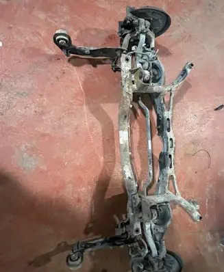 Volkswagen Touran I Rear subframe 1T050000073