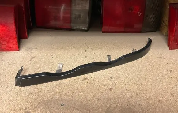 BMW 3 E46 Under headlight/headlamp trim 51138208481