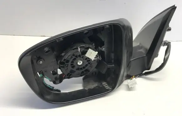 Nissan Qashqai Front door electric wing mirror 