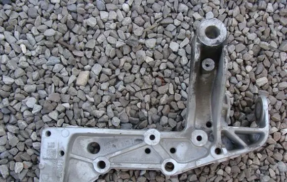Volkswagen Golf VI Front control arm 1K0199295F
