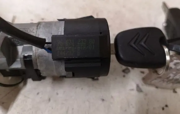 Citroen C4 Grand Picasso Ignition lock 9663123380 3610600
