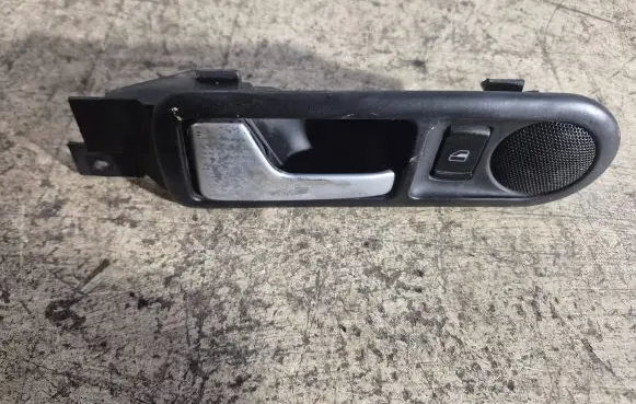 Volkswagen PASSAT B5 Rear door interior handle 3B0839113AK