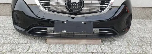 Mercedes-Benz EQC Front bumper