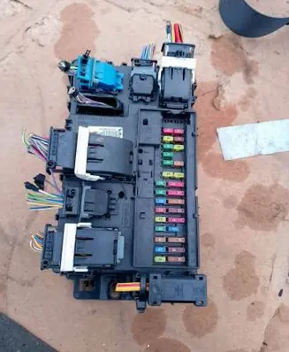 Ford Mondeo MK V BSM Control unit GU5T15604