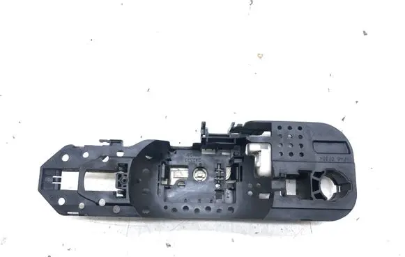 Rear door exterior handle/bracket