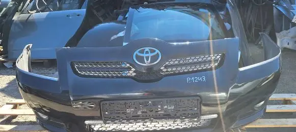 Toyota Corolla Verso AR10 Front bumper 