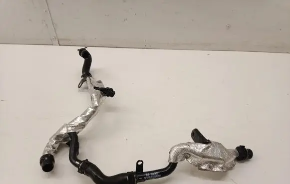 Audi Q5 SQ5 Engine coolant pipe/hose 06L121085AH