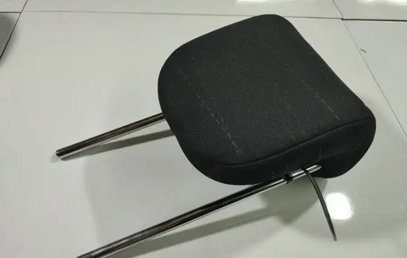 Toyota Yaris Front seat headrest 