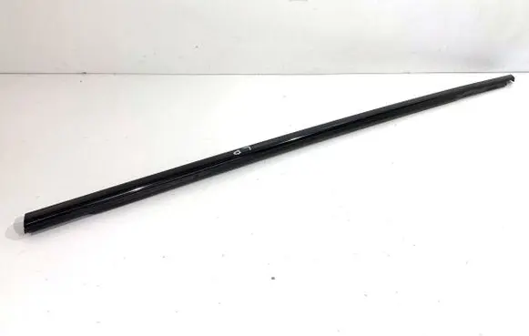 Alfa Romeo Stelvio Front door windshield rail 