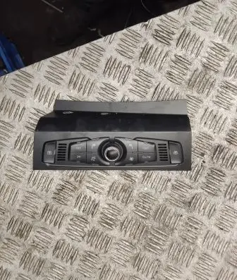 Audi A4 S4 B8 8K Climate control unit 8t1820043p