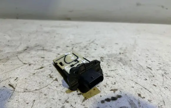 BMW X3 G01 Mass air flow meter 8570107 1362