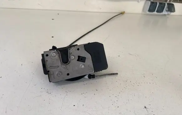 Opel Vivaro Front door lock 8200042171 91166234