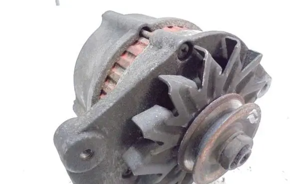 Volkswagen Golf III Generator/alternator 036903027D