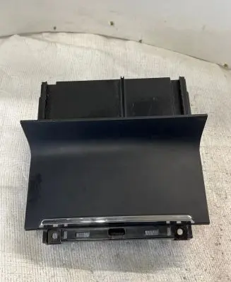 Skoda Superb B6 (3T) Ashtray (front) 1T0863077B 4454 1T0857962B