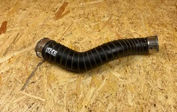 BMW 3 G20 G21 Intercooler hose/pipe 8654521