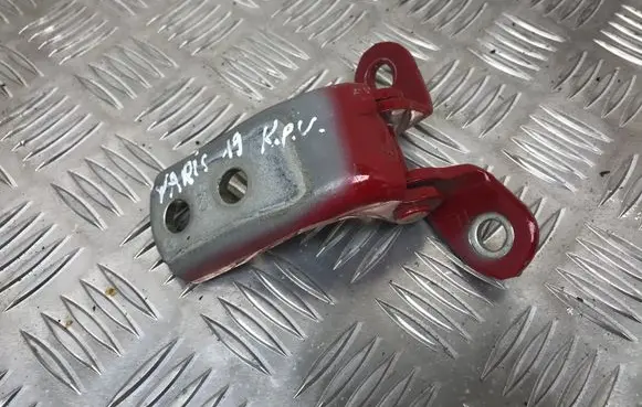Toyota Yaris Front door upper hinge