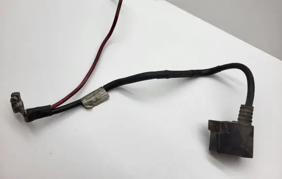 Volkswagen Golf Plus Positive cable (battery) 1K0971228M