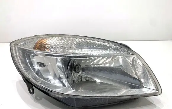 Skoda Fabia Mk1 (6Y) Headlight/headlamp 