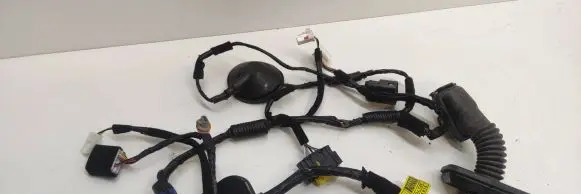 Hyundai i40 Front door wiring loom